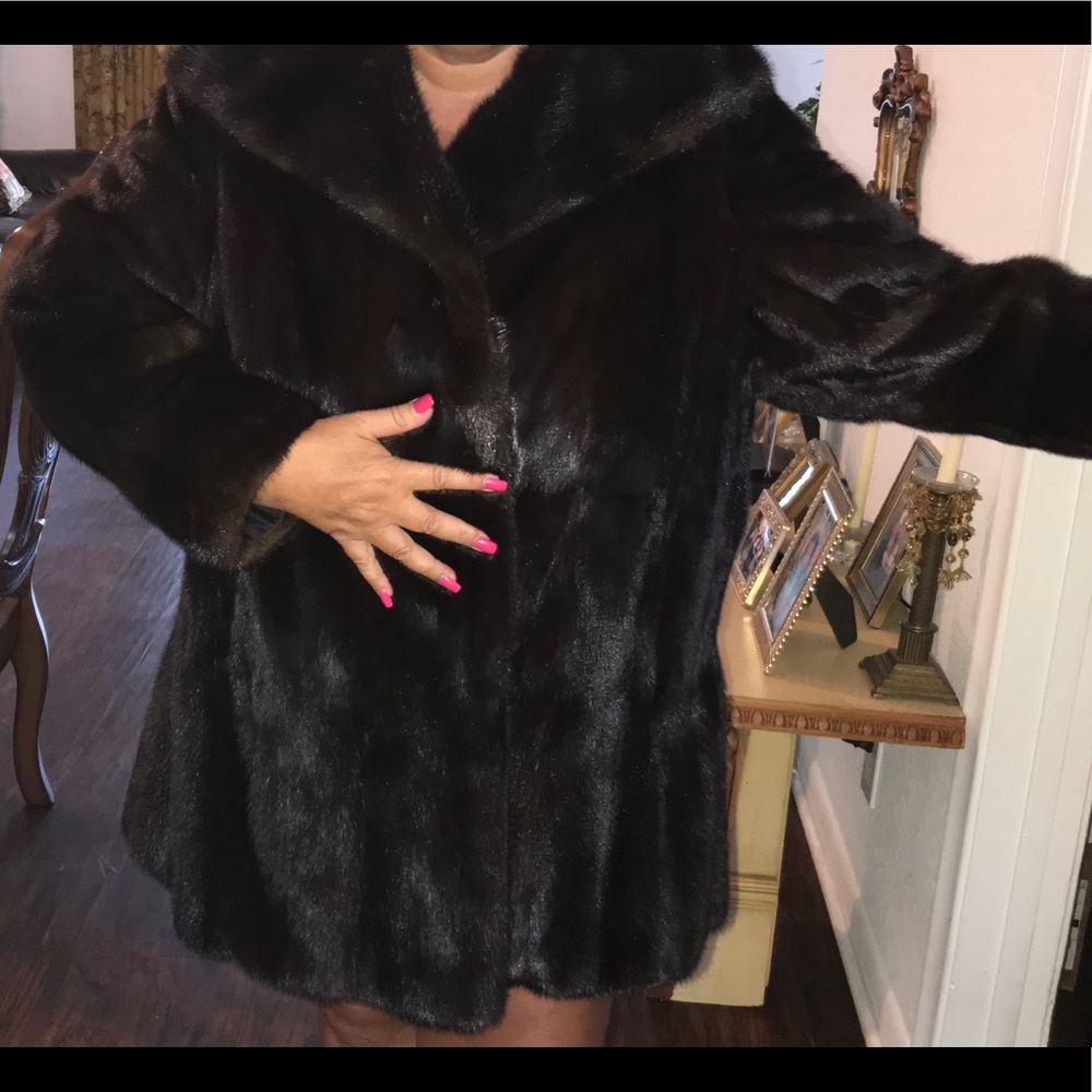 Authentic- genuine Female mink coat